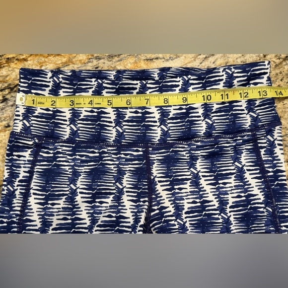 Vineyard Vines Womens Leggings Performance Capri Blue & White Pattern Size Small - Picture 8 of 10